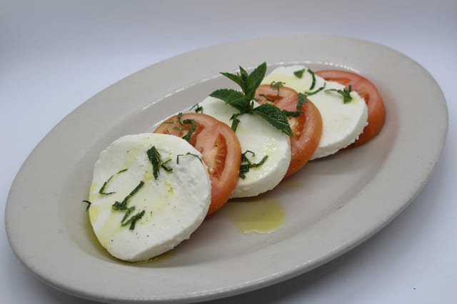 Mozzarella & Tomato.