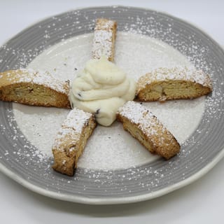 Biscotti & Cannoli Cream